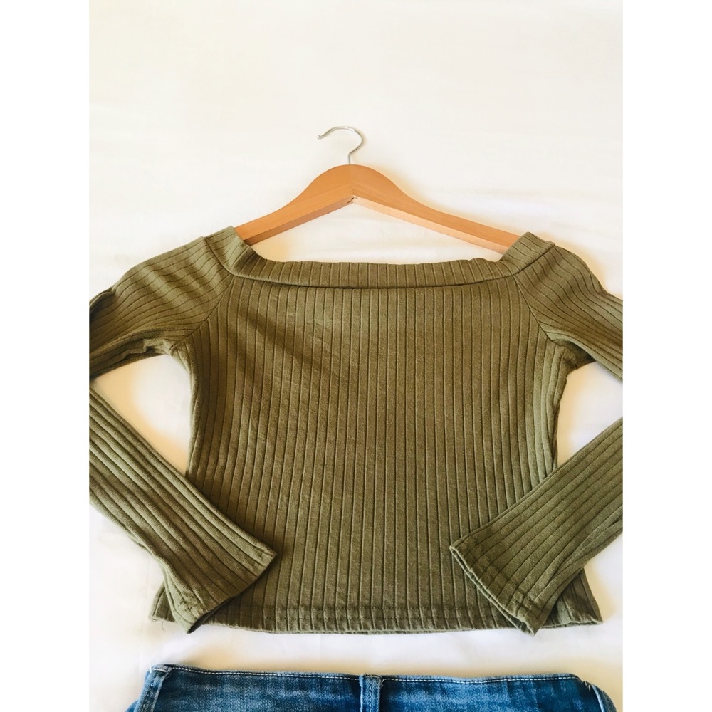 Olive off the shoulder top - Picture 4 of 4